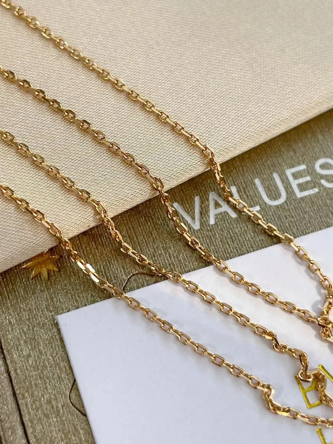 Bvlgari Divas' Dream Necklace - Best Replica Jewelry™