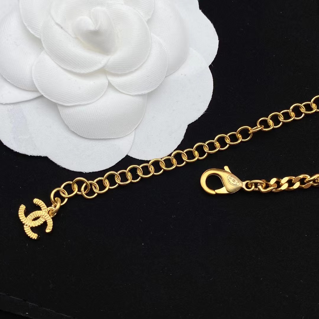 Chanel Half Pearl Half Chain Double C Pendant Necklace - Best Replica Jewelry™