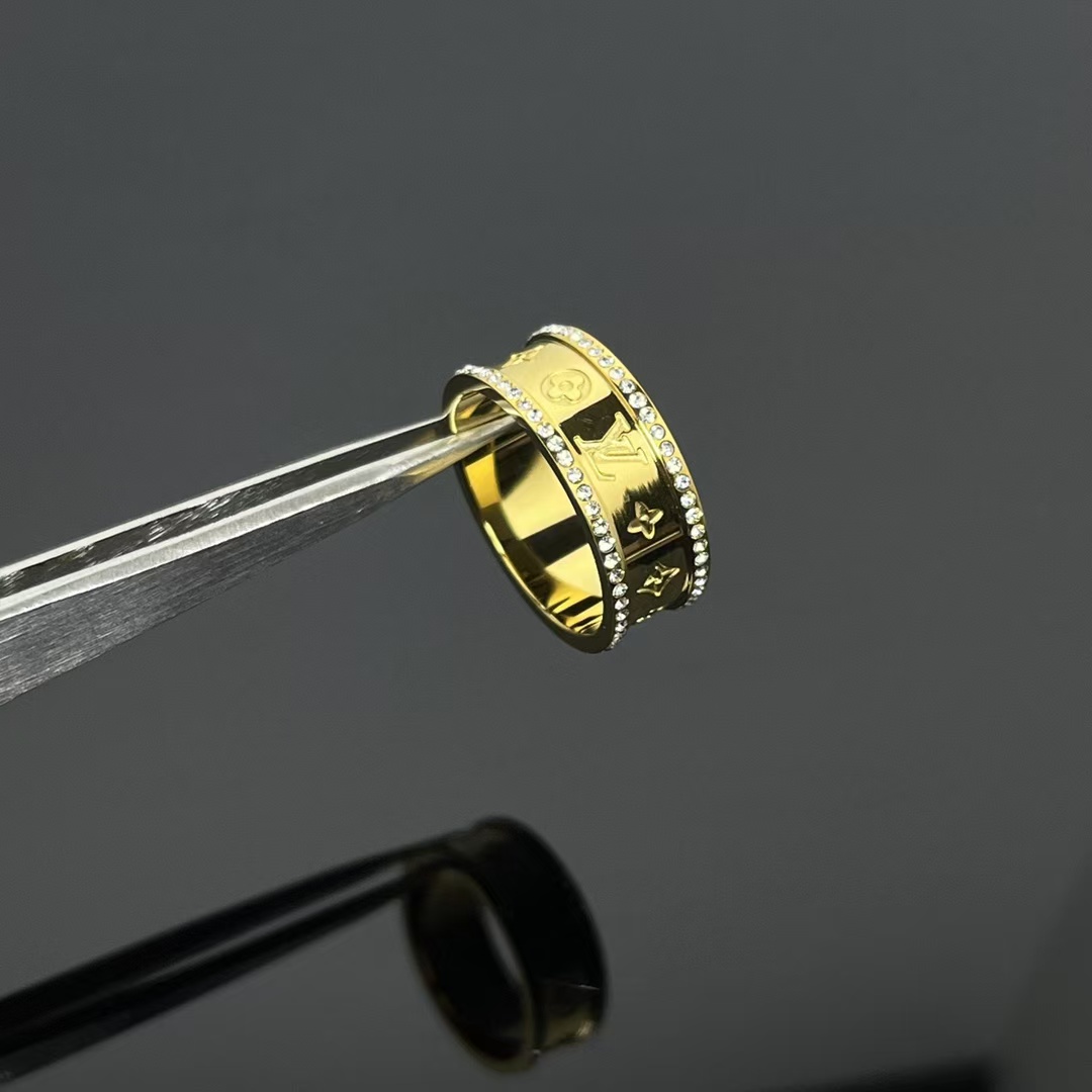 Louis Vuitton Diamond Paved Ring - Best Replica Jewelry™