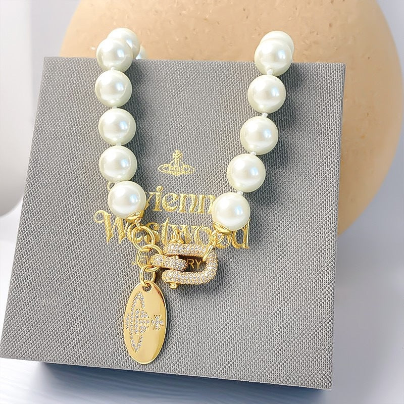 Vivienne Westwood Horseshoe Clasp Saturn Pearl Necklace - Best Replica Jewelry™