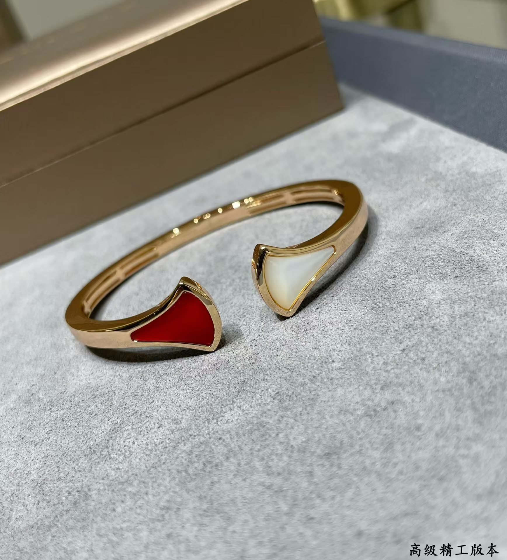 Bvlgari Divas Dream Open Cuff Bangle Bracelet in Yellow Gold - Best Replica Jewelry™