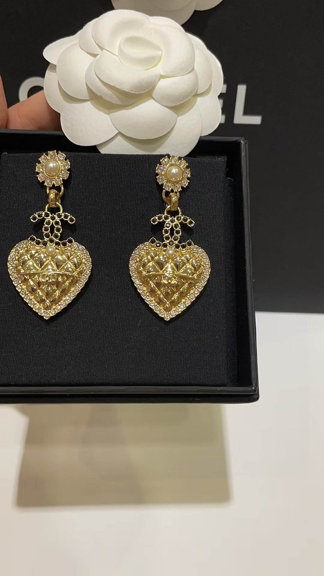 Chanel Love Heart Dangle Earrings - Best Replica Jewelry™