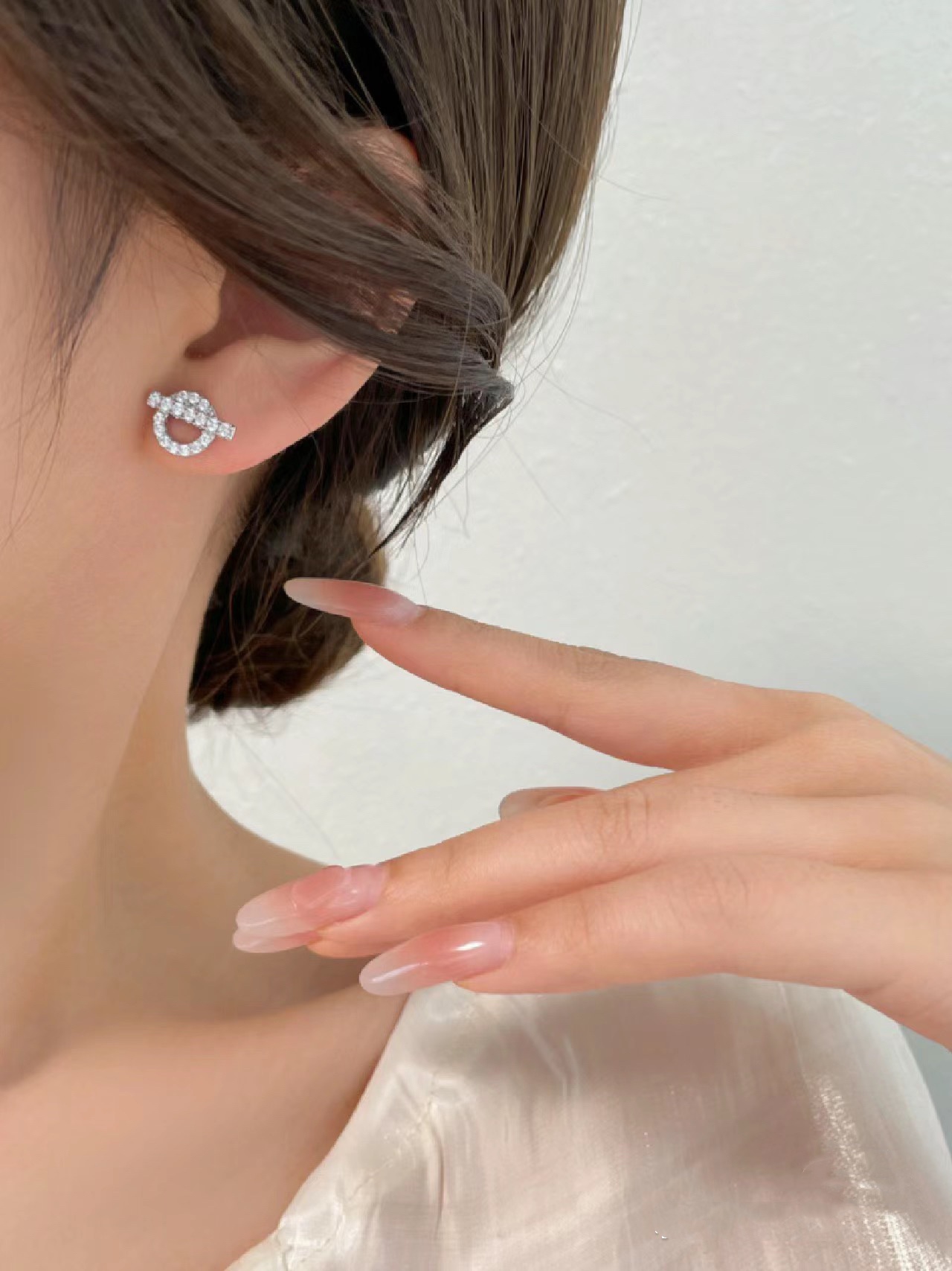 Hermes Diamond Paved Q Stud Earrings - Best Replica Jewelry™