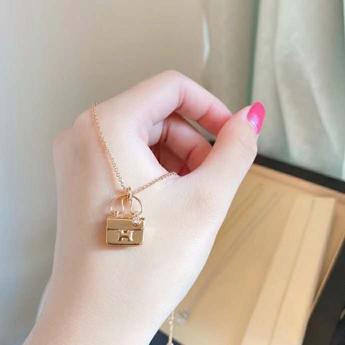 Hermes Plain Surface Bag Pendant Necklace - Best Replica Jewelry™