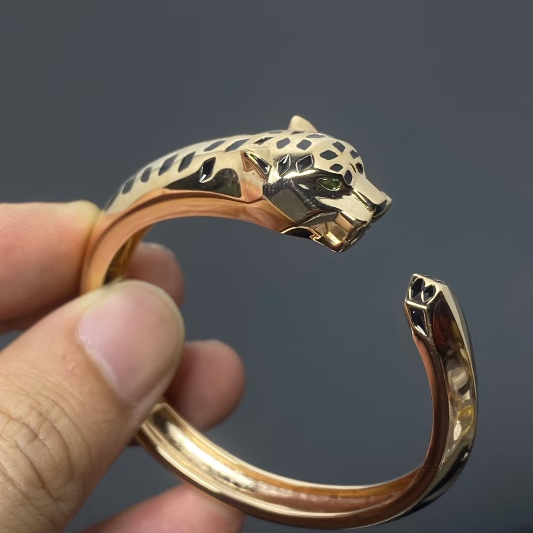 Cartier Leopard Head Panthère de Bracelet Bangle - Best Replica Jewelry™