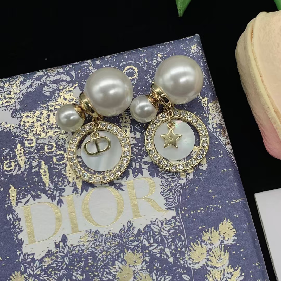 Dior Asymmetric Drop Charms Pearl Earrings - Best Replica Jewelry™