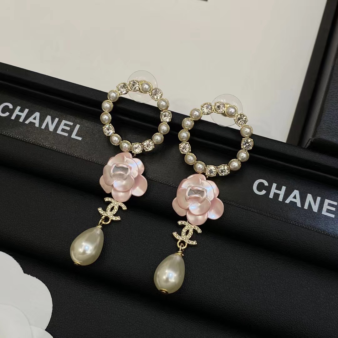 Chanel Pink Camellia Pearl Dangle Earrings - Best Replica Jewelry™