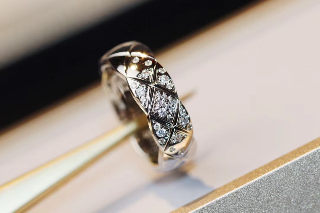 Chanel Diamond Coco Crush Ring - Wide - Best Replica Jewelry™