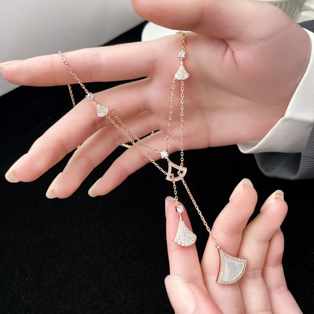 Bvlgari Divas' Dream Necklace - Best Replica Jewelry™