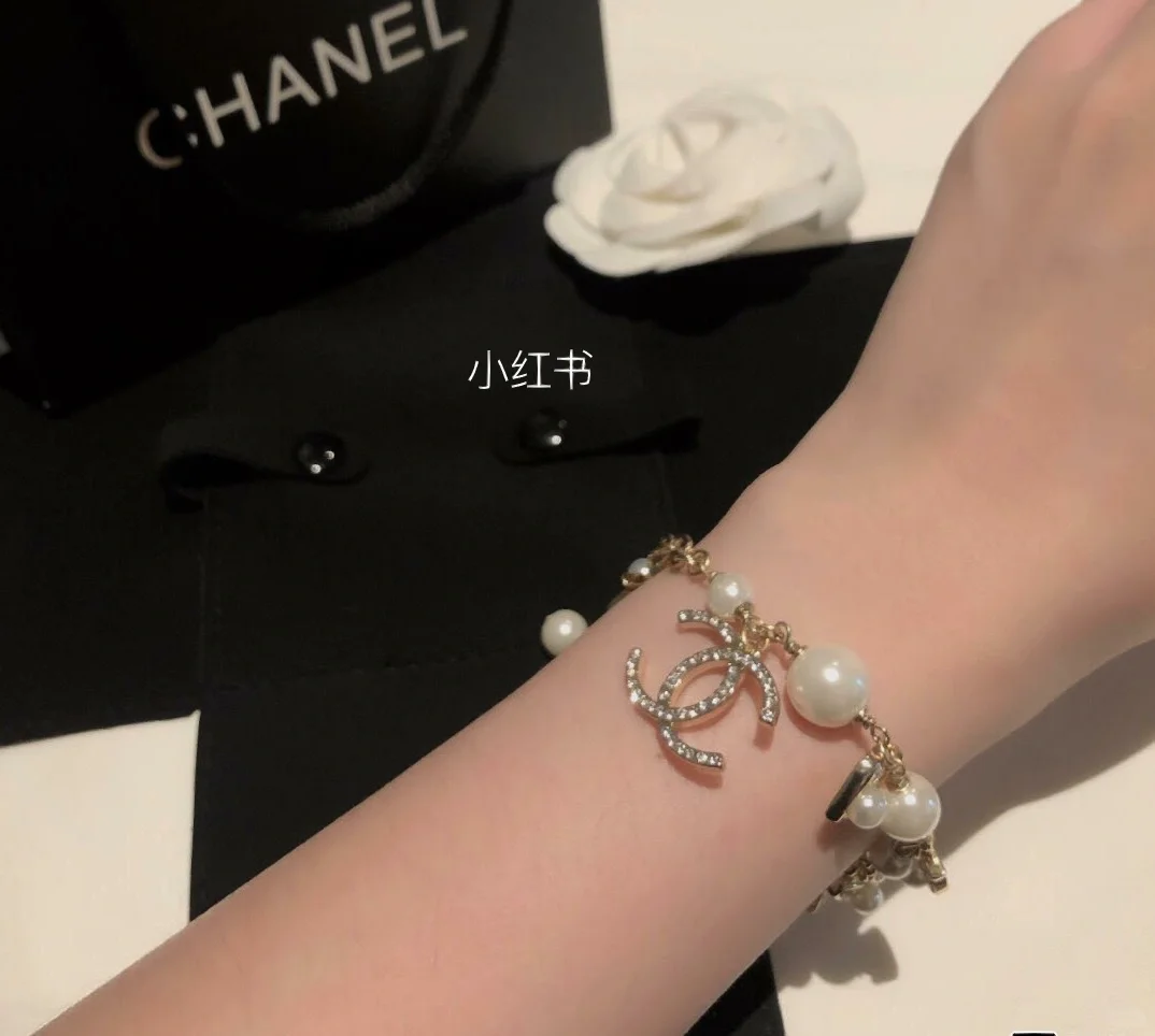 Chanel Heart Star NO.5 Pearl Bracelet - Best Replica Jewelry™