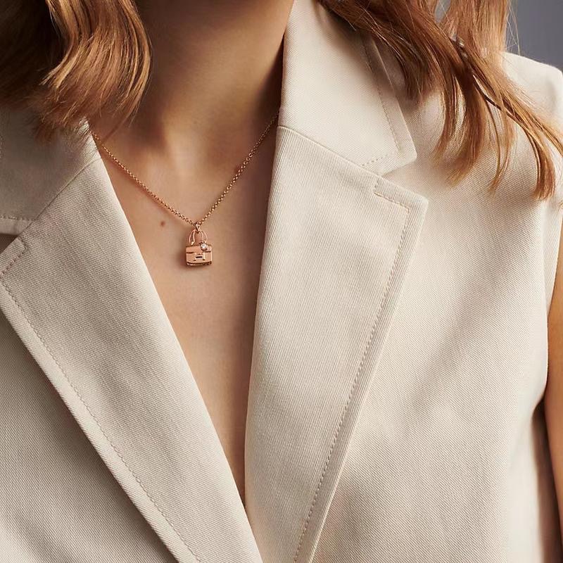 Hermes Plain Surface Bag Pendant Necklace - Best Replica Jewelry™