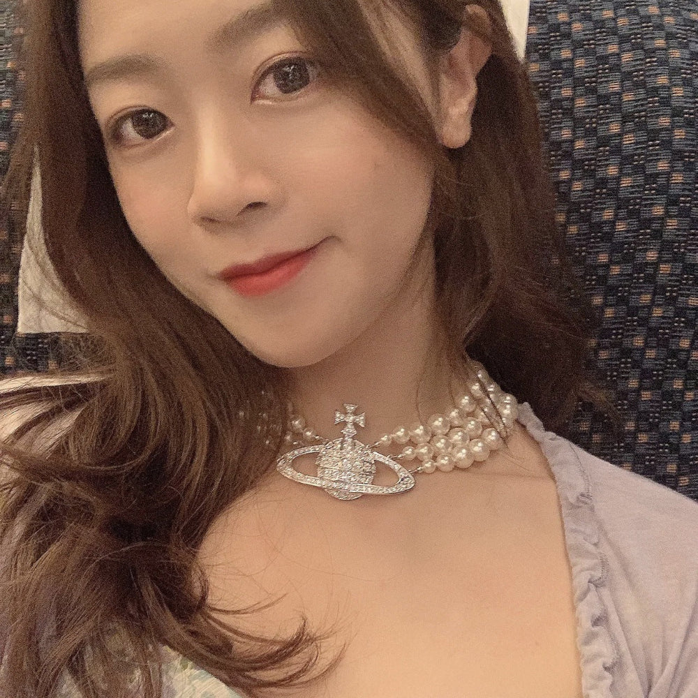 Vivienne Westwood Three Row Pearl Necklace - Best Replica Jewelry™