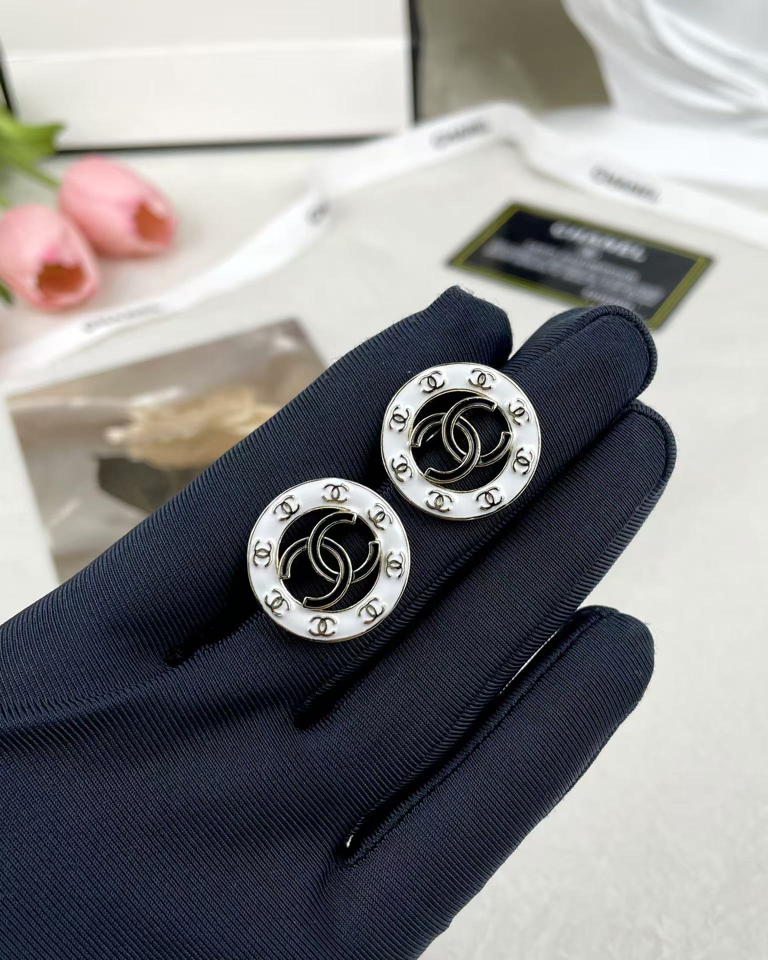 Chanel Round White and Black Enamel Stud Earrings - Best Replica Jewelry™