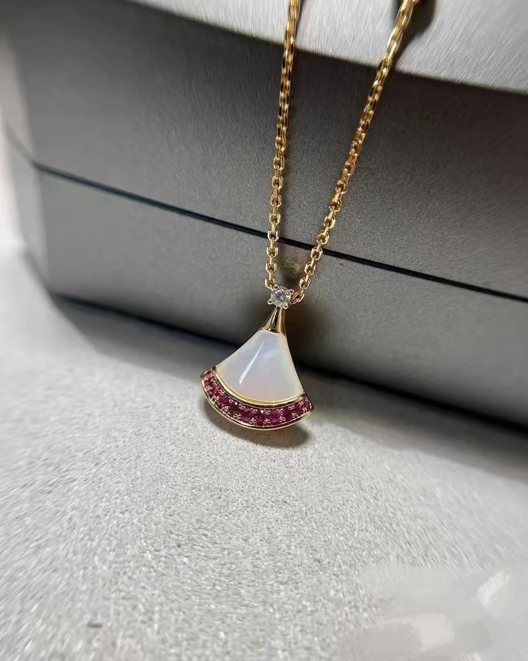 Bvlgari Divas' Dream Necklace - Best Replica Jewelry™