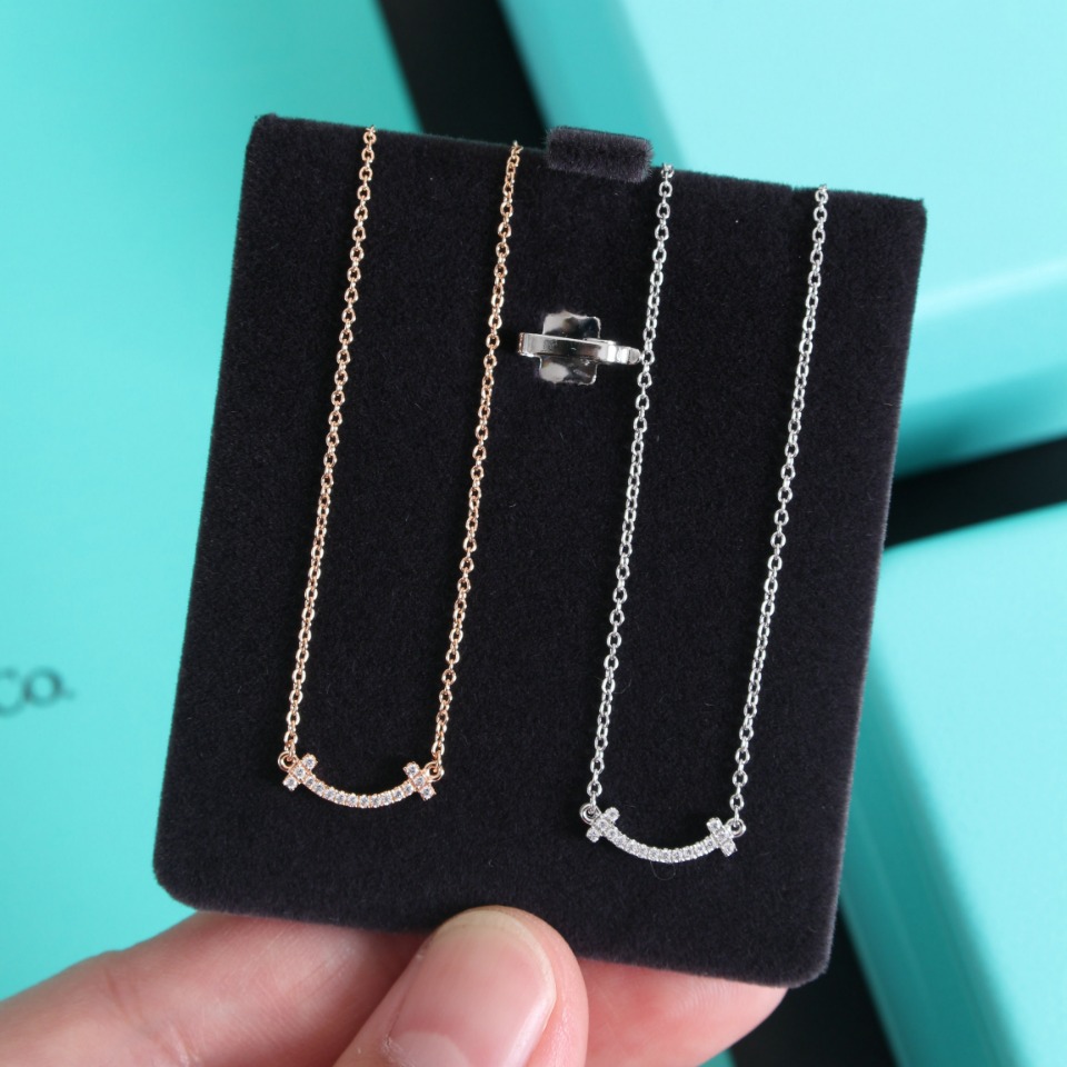 Tiffany Mini Smile Pendant Necklace - Best Replica Jewelry™