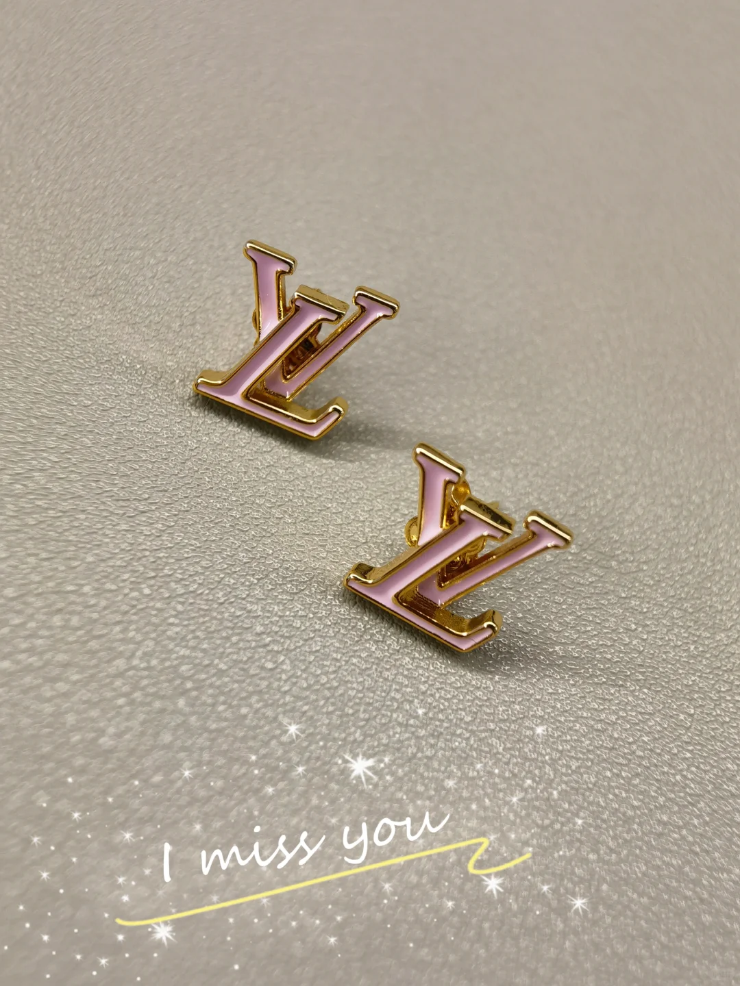 Louis Vuitton Pink LV Letter Earrings - Best Replica Jewelry™