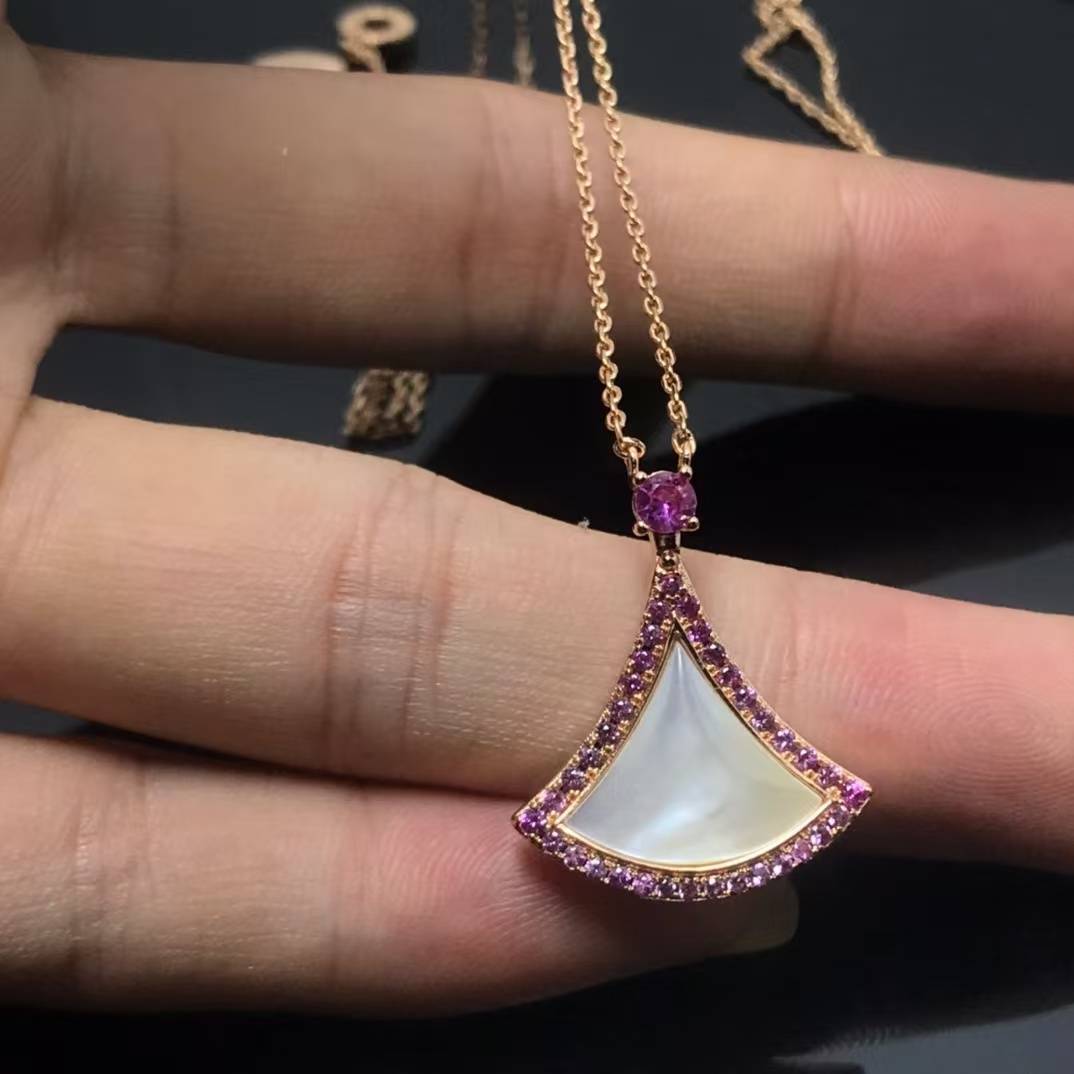 Bvlgari Divas' Dream Necklace - Best Replica Jewelry™