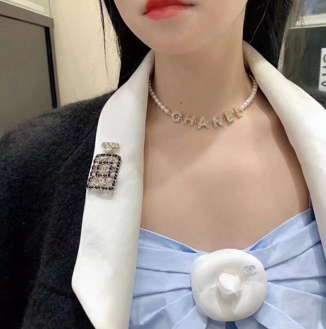Chanel Letter Pednant Pearl Chain Necklace - Best Replica Jewelry™