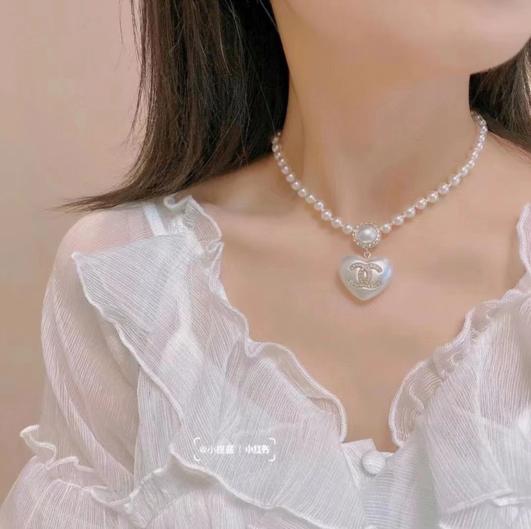 Chanel Princess Style Heart Pendant Pearl Necklace - Best Replica Jewelry™