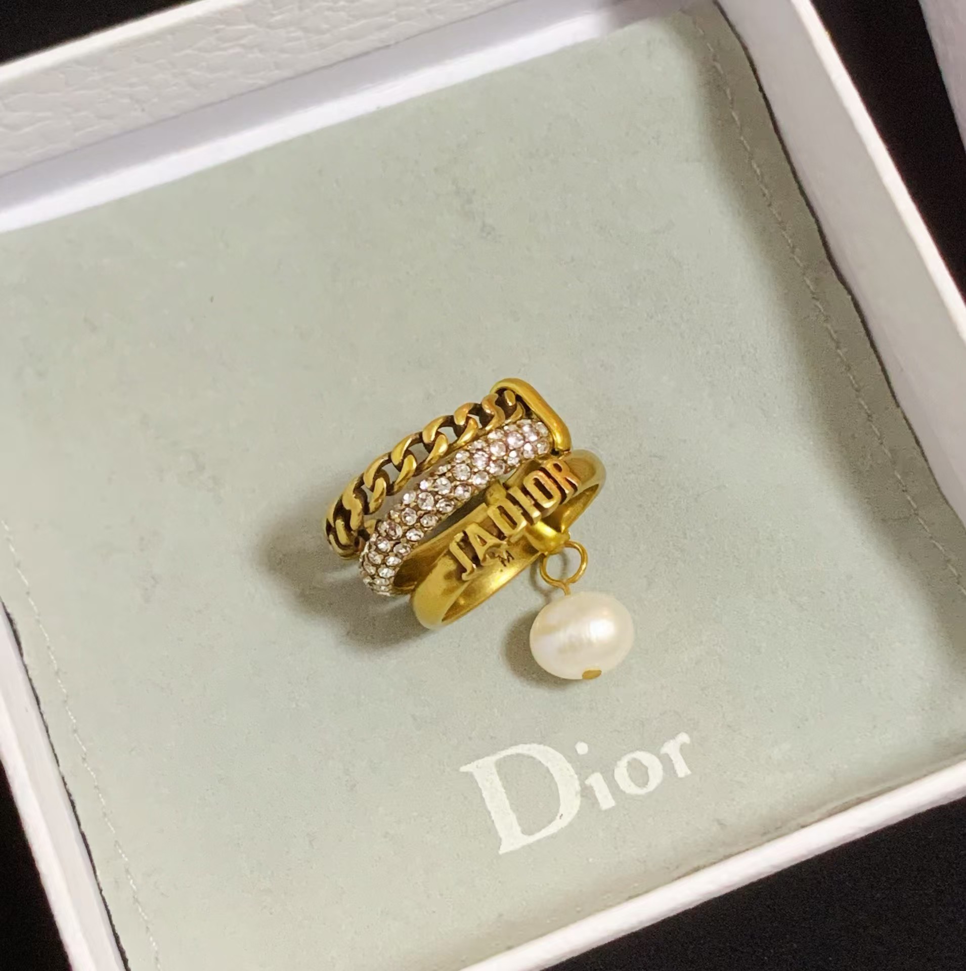 JADIOR 3 Layers Pearl Dangle Ring - Best Replica Jewelry™