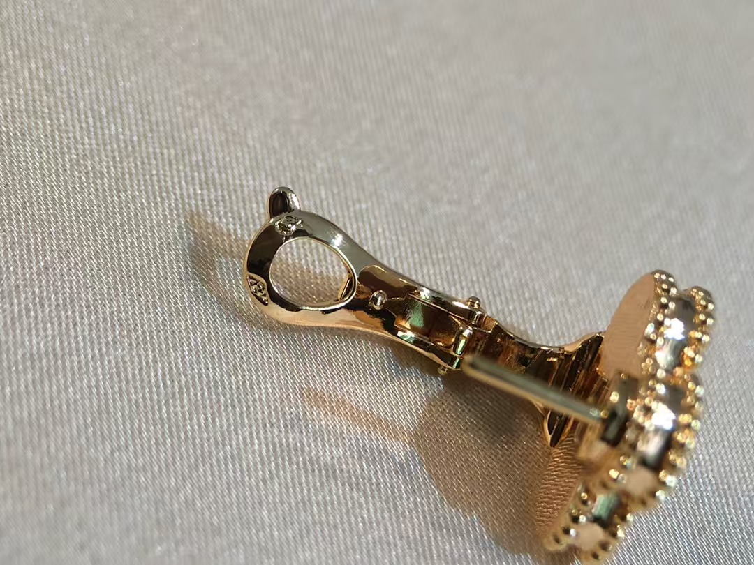 VCA Pink Mother of Pearl Clover Stud Earrings - Best Replica Jewelry™