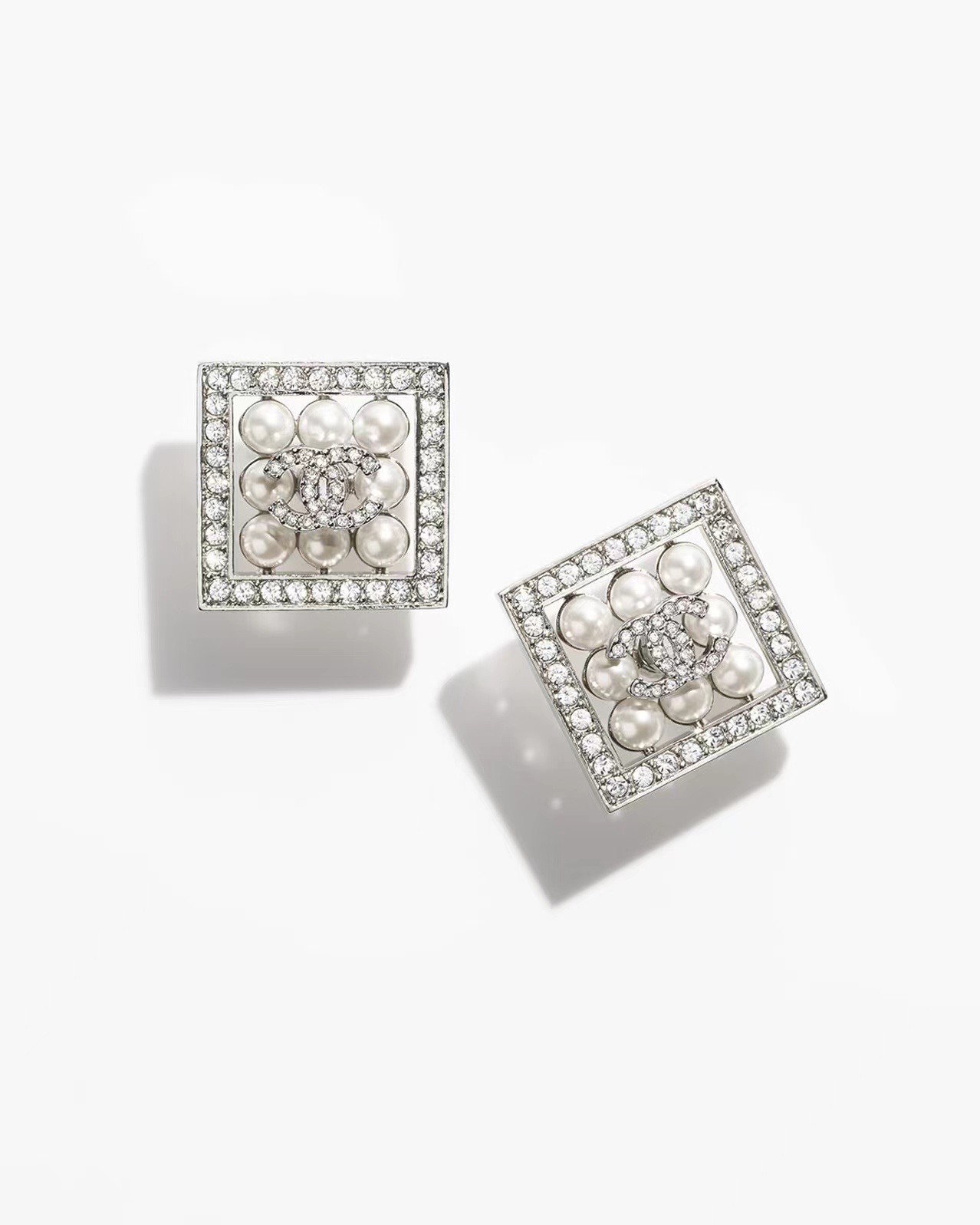 Chanel Square Diamond and Pearl Earrings - Best Replica Jewelry™