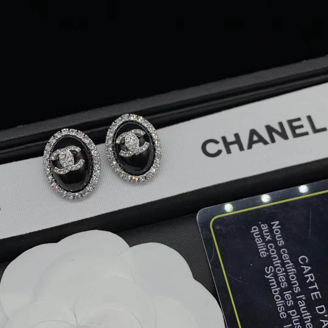 Chanel Oval Black Earrings - Best Replica Jewelry™