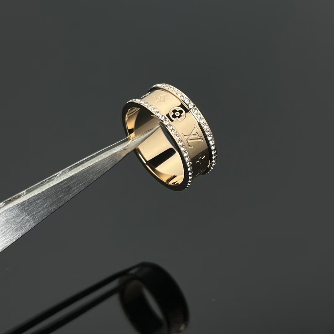 Louis Vuitton Diamond Paved Ring - Best Replica Jewelry™