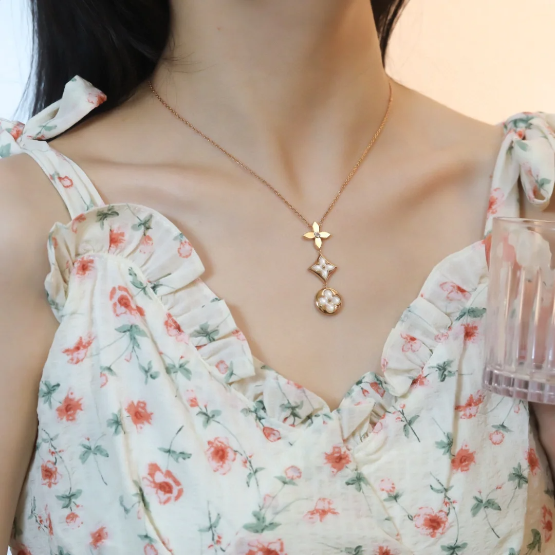 Louis Vuitton Color Blossom Lariat Necklace - Best Replica Jewelry™