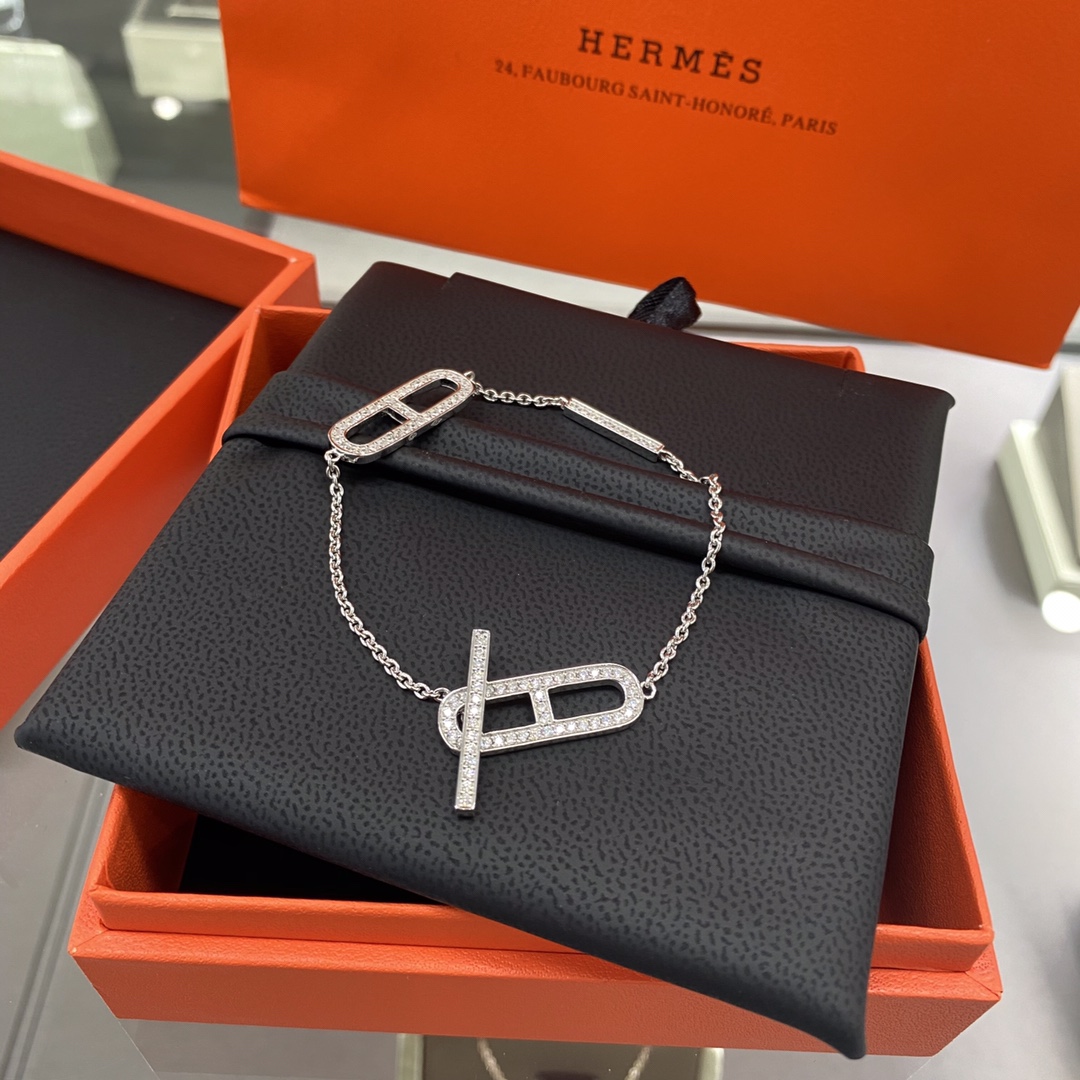 Hermes Diamond Paved Pig Nose Bracelet - Best Replica Jewelry™