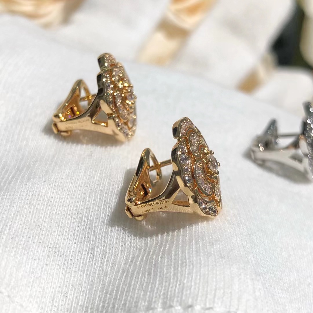 Chanel Diamond Camellia Stud Earrings - Best Replica Jewelry™