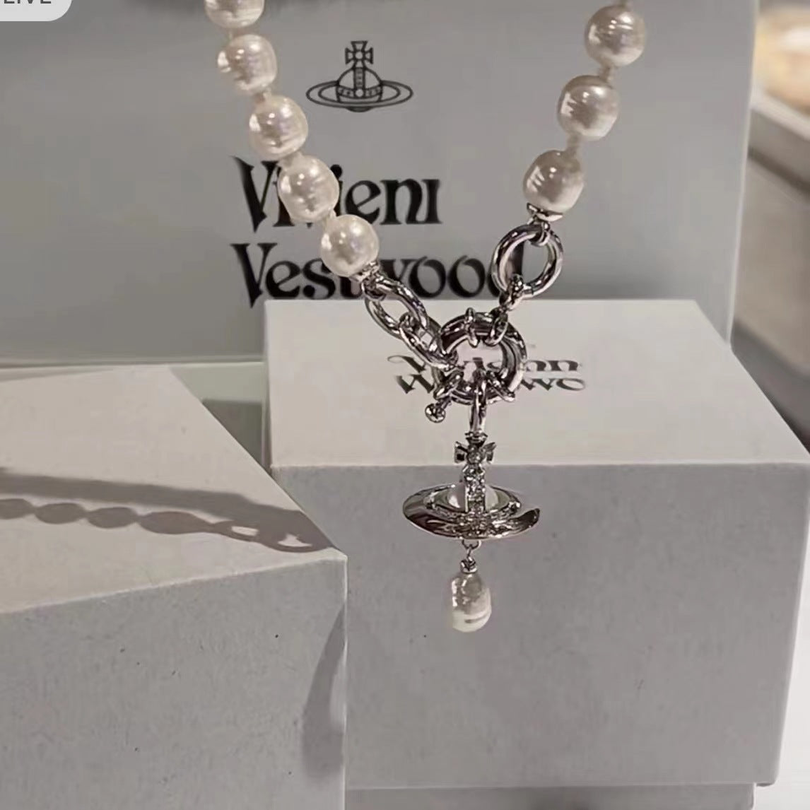 Vivienne Westwood Saturn Pendant Baroque Pearl Necklace - Best Replica Jewelry™