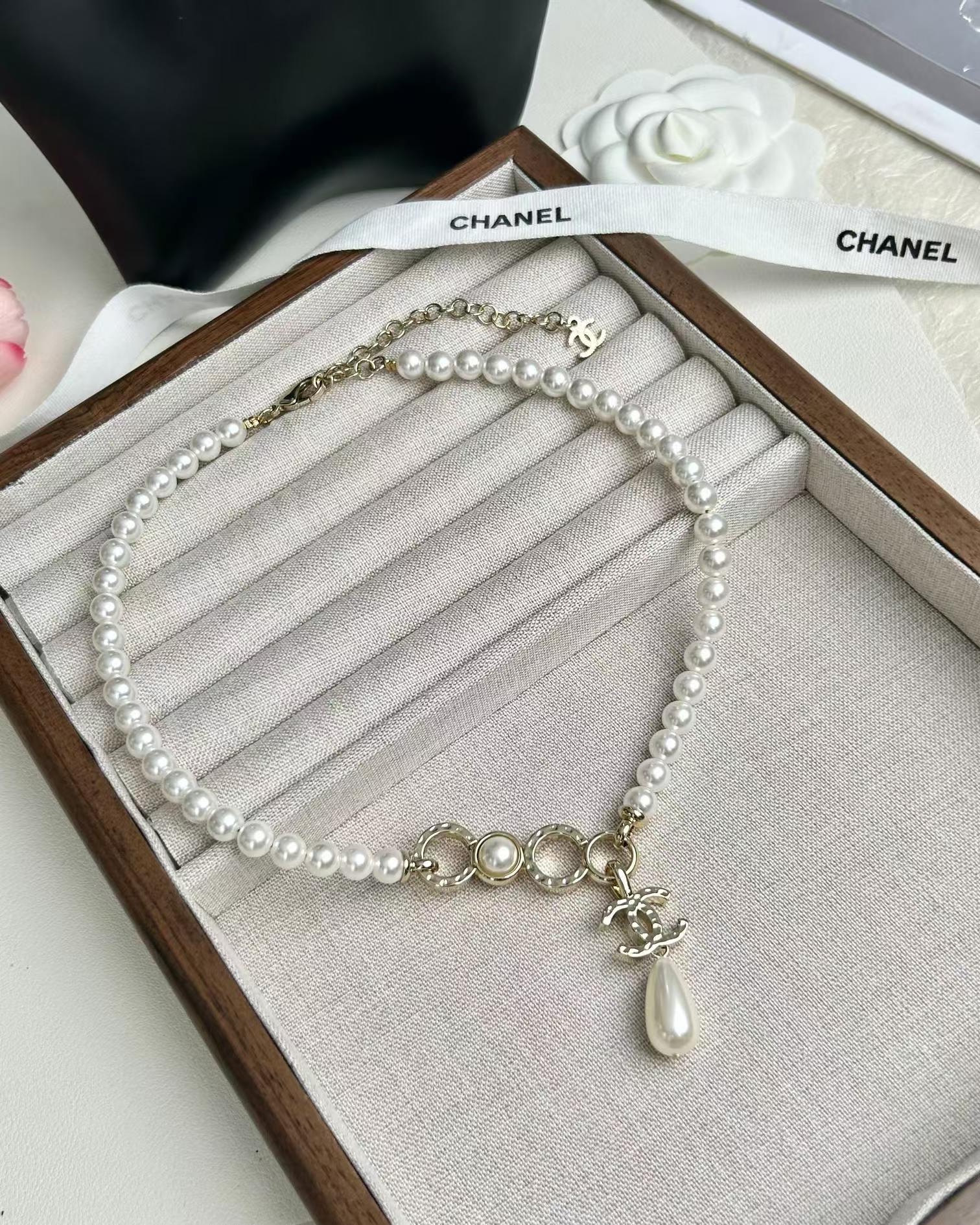 Chanel Teardrop Pearl Pendant Pearl Necklace - Best Replica Jewelry™