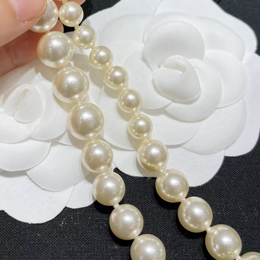Chanel Vibe Gradient Pearl Necklace - Best Replica Jewelry™