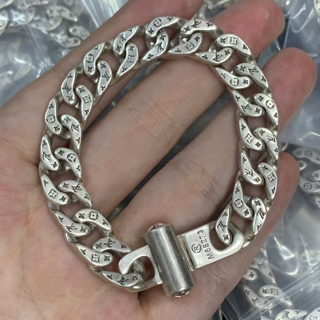 Louis Vuitton Chunky Flat Cuban Chain Bracelet - Best Replica Jewelry™