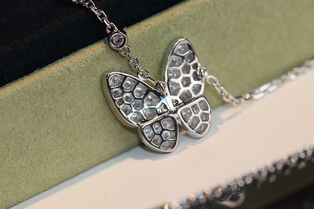 VCA Two Butterfly Pendant Necklace - Best Replica Jewelry™