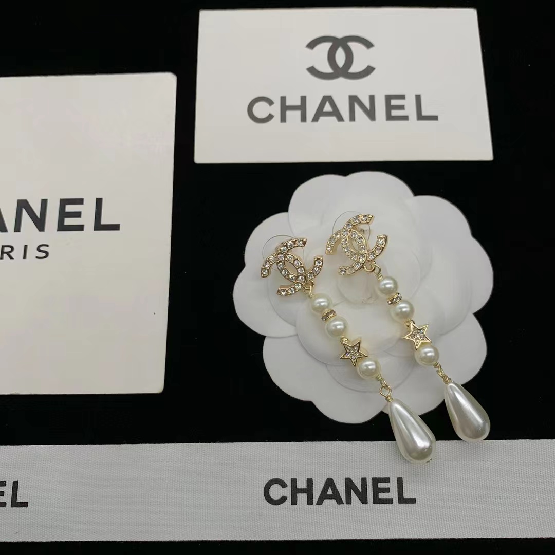 Chanel Teardrop Pearl Tassel Earrings - Best Replica Jewelry™
