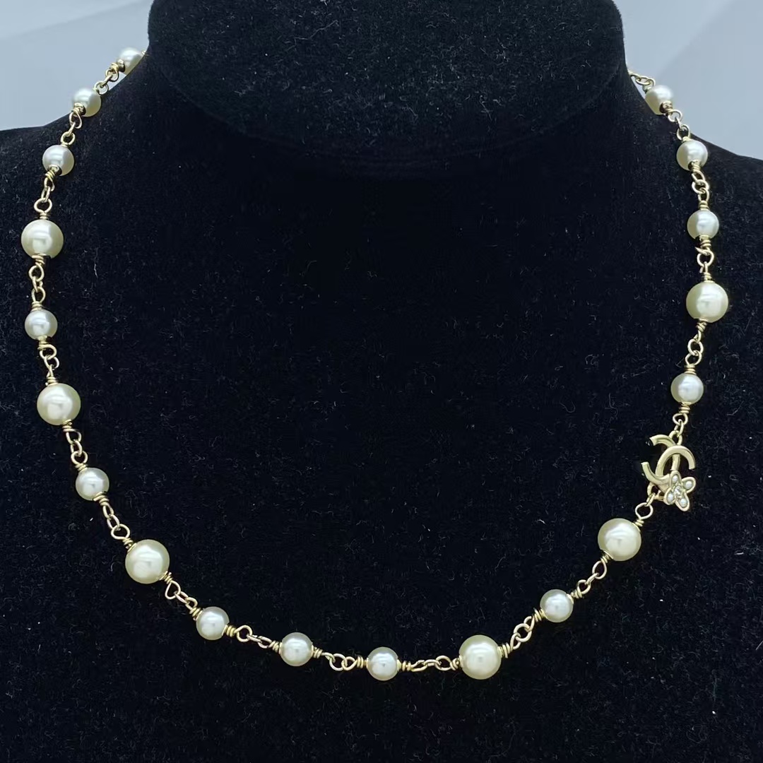 Chanel Pearl with Chain Necklace - Best Replica Jewelry™