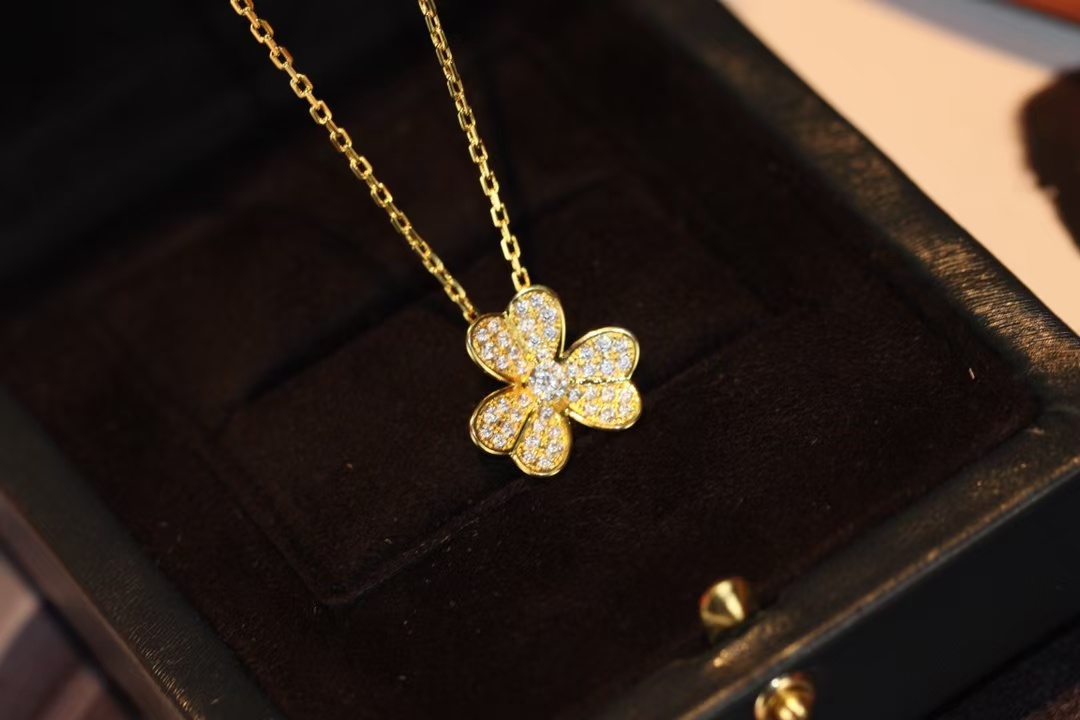 VCA Frivole Pendant Necklace - Mini - Best Replica Jewelry™