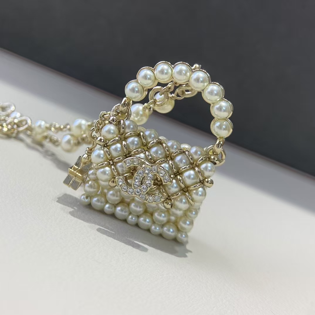 Chanel Pearl Bag Pendant Necklace - Best Replica Jewelry™