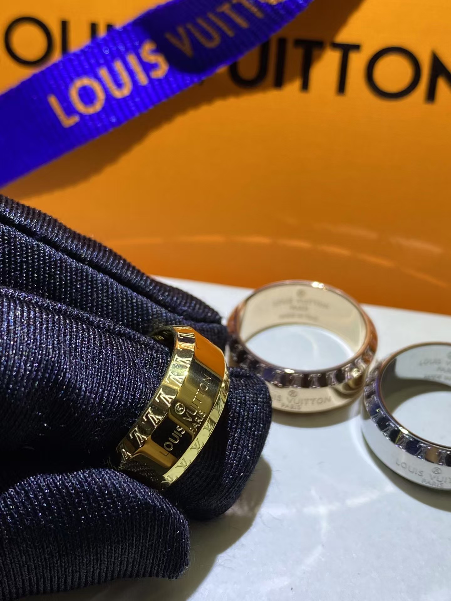 Louis Vuitton Unisex Wide Ring - Best Replica Jewelry™