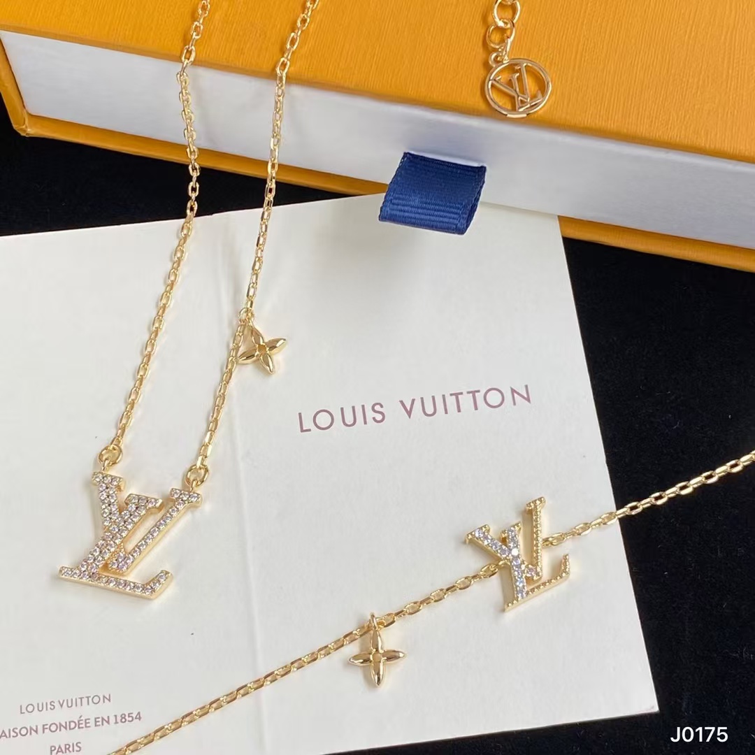 Louis Vuitton Diamond LV Letters Bracelet - Best Replica Jewelry™