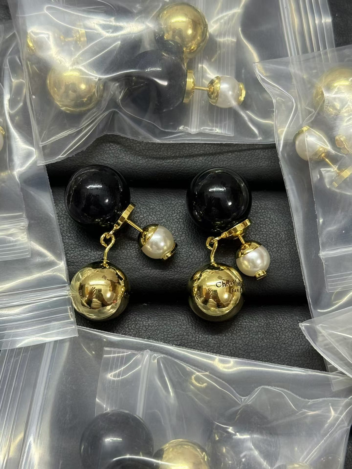 Dior Black Pearl Earrings - Best Replica Jewelry™