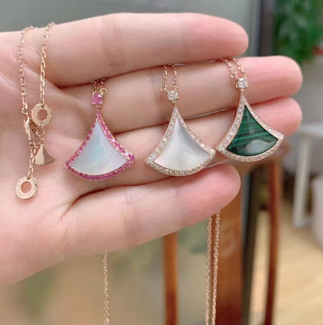 Bvlgari Divas' Dream Necklace - Best Replica Jewelry™