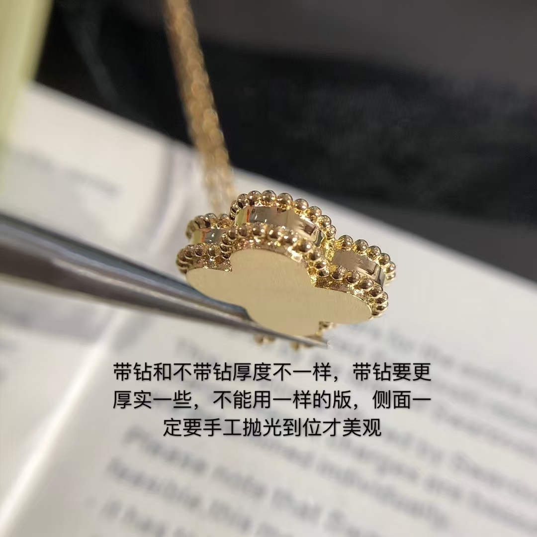 VCA Magic Alhambra Pendant Necklace - Best Replica Jewelry™