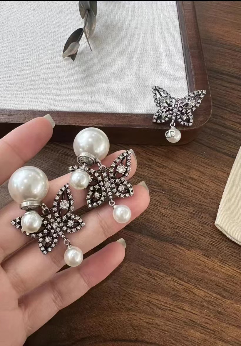 Dior Butterfly Pearl Drop Earrings - Best Replica Jewelry™
