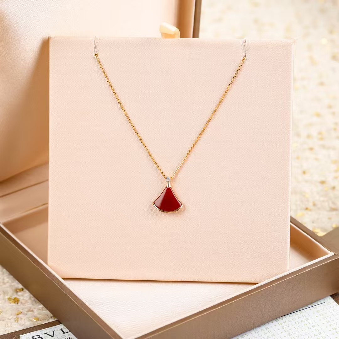 Bvlgari Divas' Dream Necklace - Best Replica Jewelry™