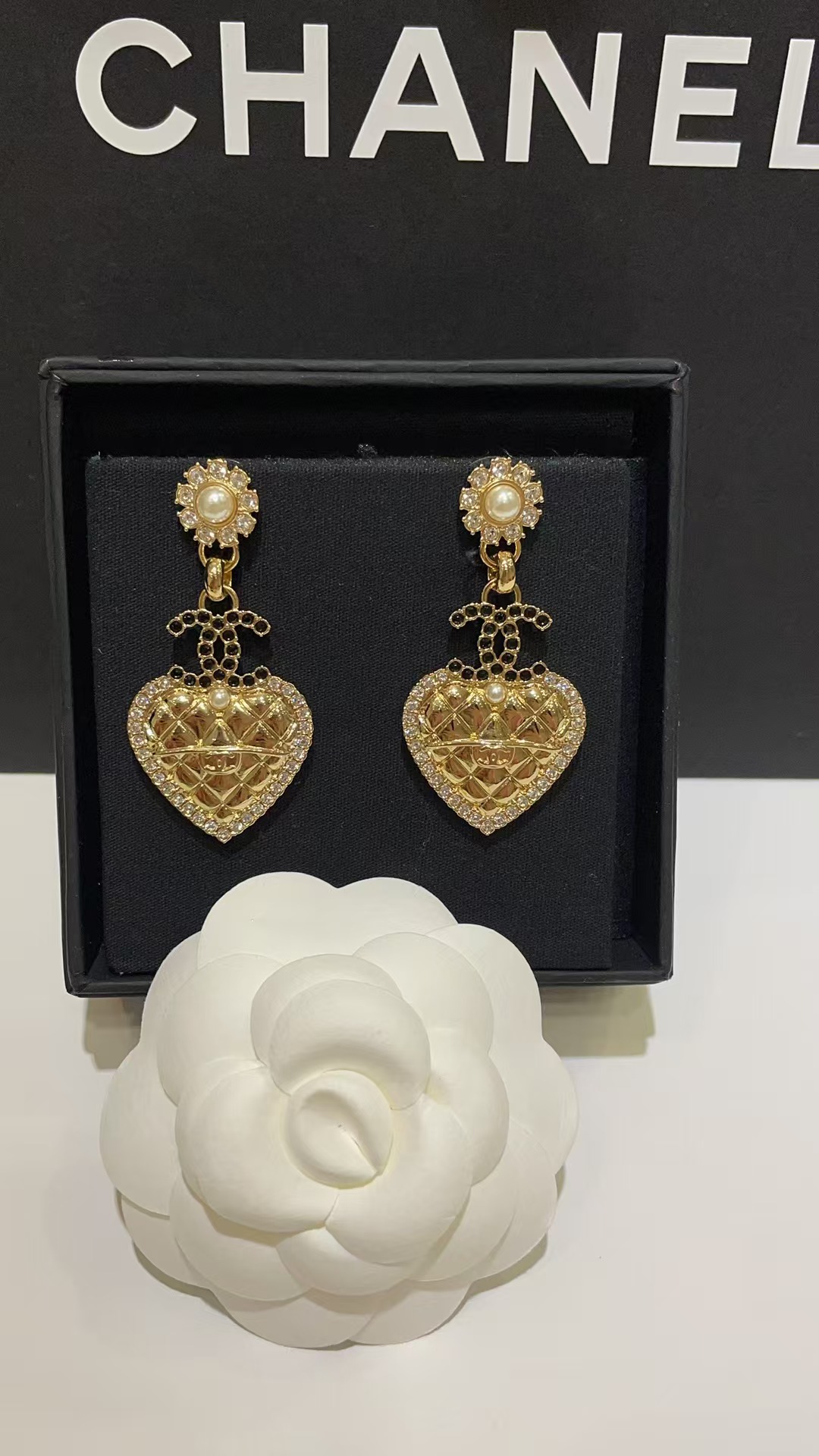 Chanel Love Heart Dangle Earrings - Best Replica Jewelry™
