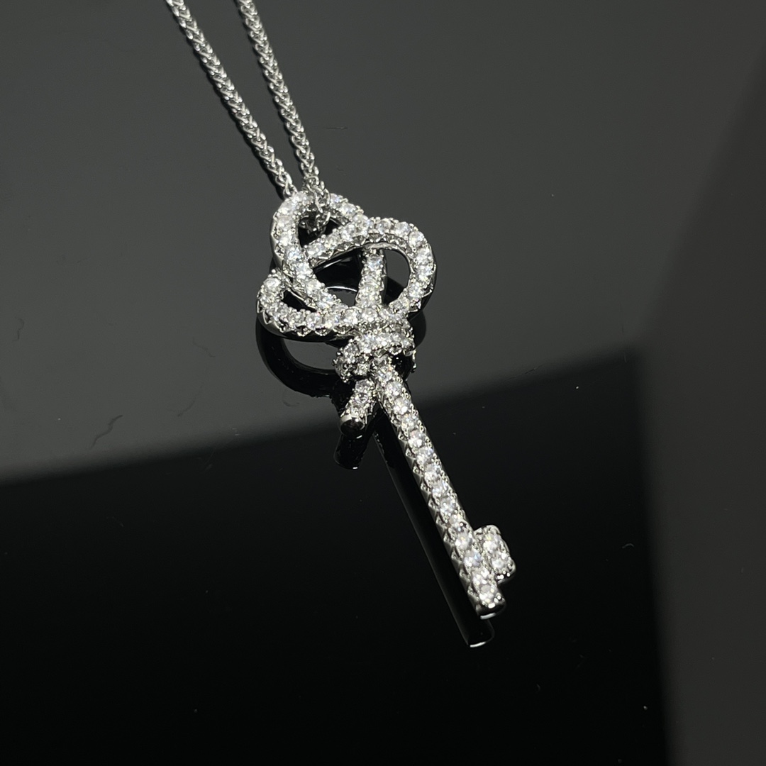 Tiffany Knot Key Pendant Necklace with Diamonds - Best Replica Jewelry™