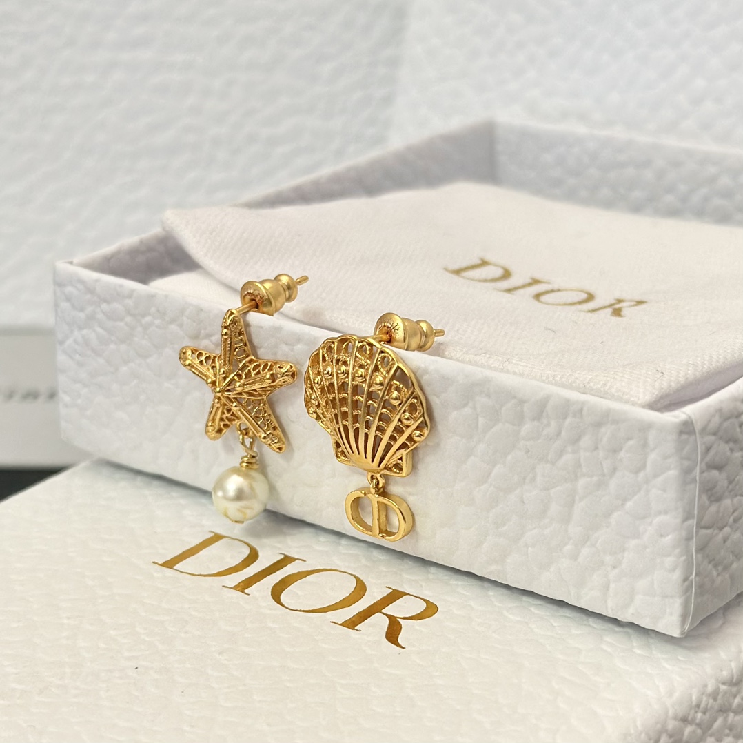 Dior Asymmetric Starfish and Shell Pearl Earrings - Best Replica Jewelry™